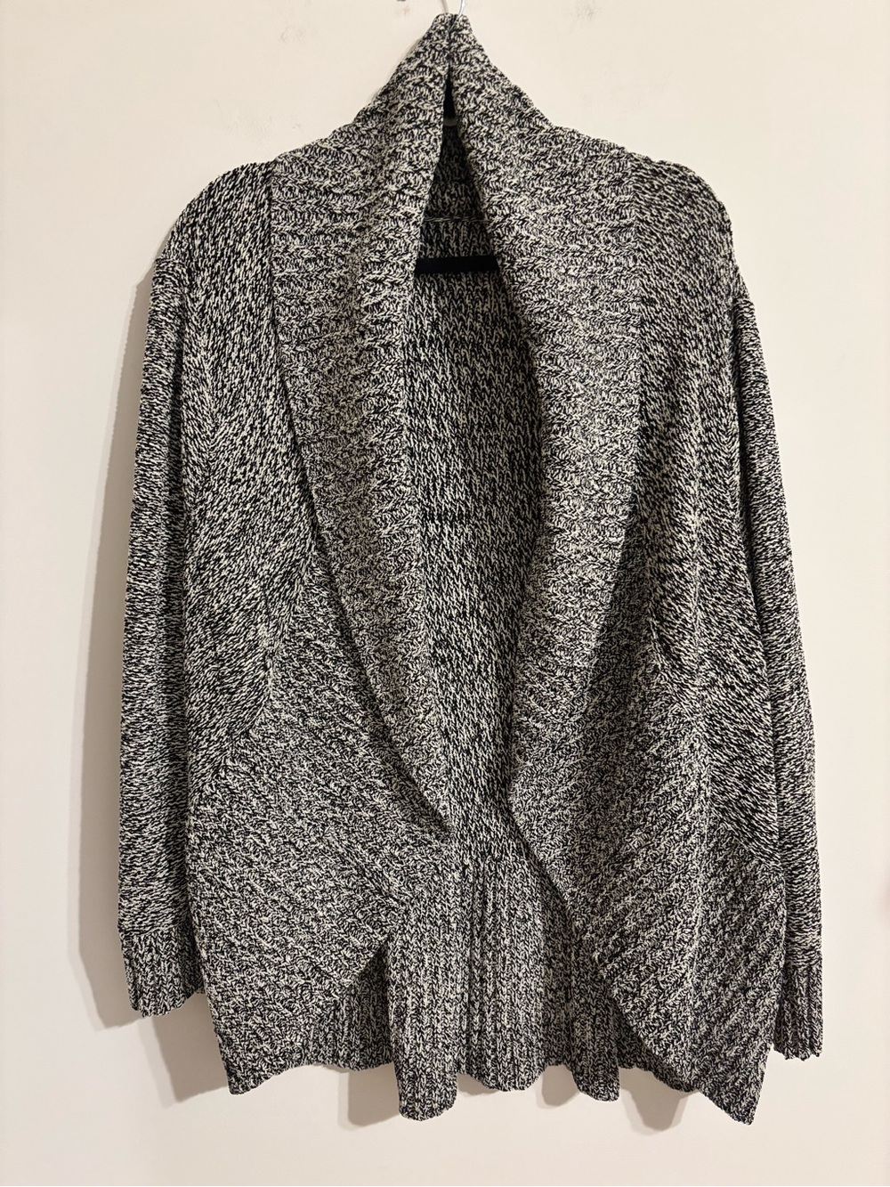 Ava & Vic black & cream open front cardigan sweater